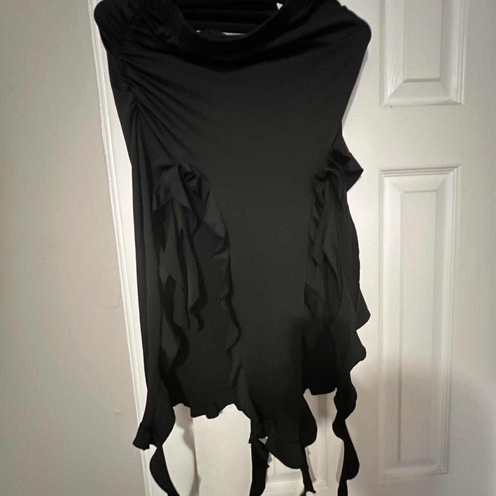Trendy black shirt with fringe !! Fitted